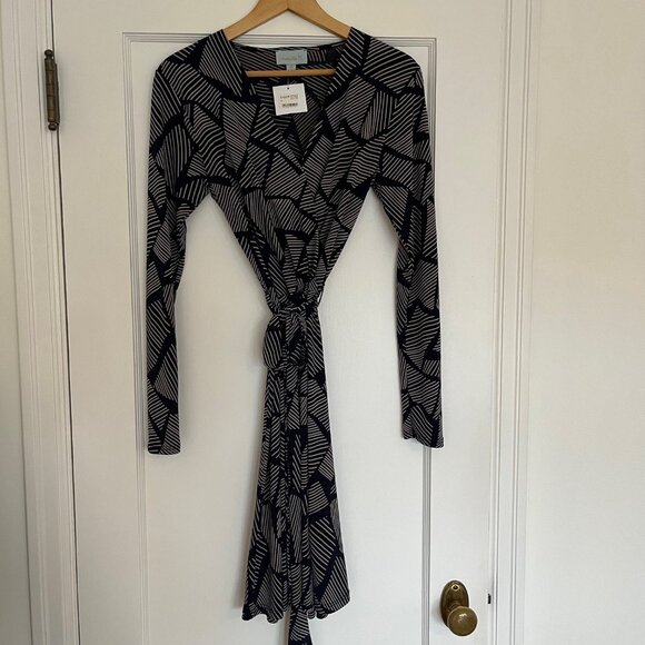 NWT Veronica M Faux Wrap Dress | Size XS - Picture 4 of 7